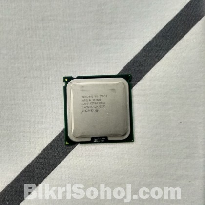 Intel Xeon E5430 2.66GHz 4 core 4 thread LGA775